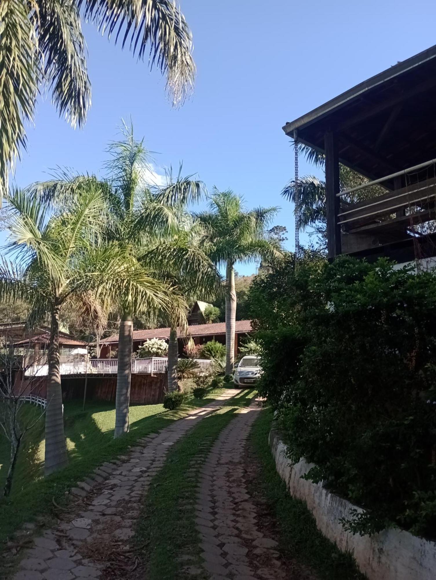 Pousada Nossa Senhora Aparecida Aiuruoca Rum bild